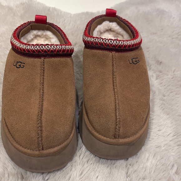UGG Tan Suede Slippers with Red Accents - Picture 2 of 4